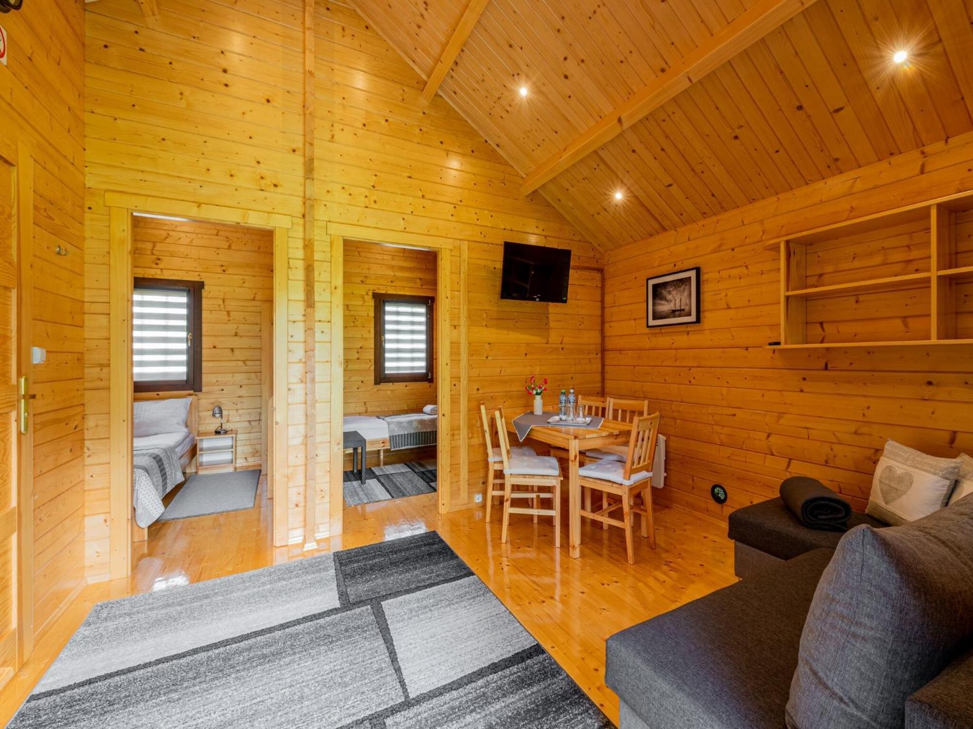 Holiday Homes, أوسترونيه مورسكية المظهر الخارجي الصورة